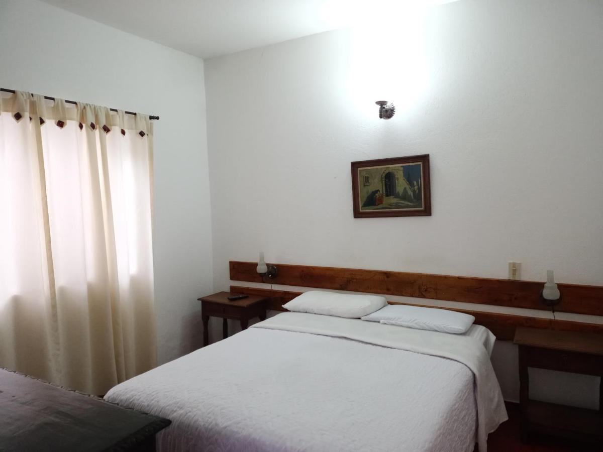 לינה וארוחת בוקר Boyacá Hospederia La Roca Plaza Principal מראה חיצוני תמונה